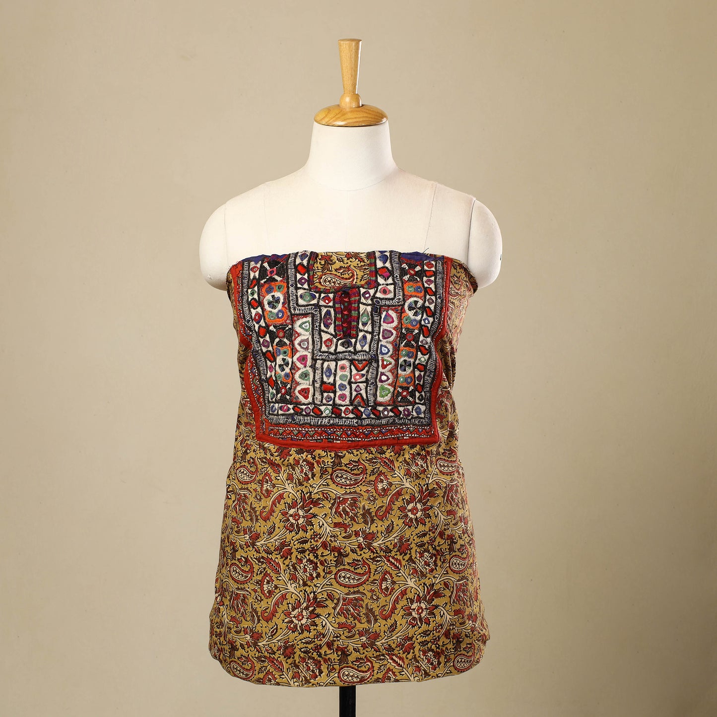 Buy Yellow Desert Thread Embroidery Kalamkari Kurta Material