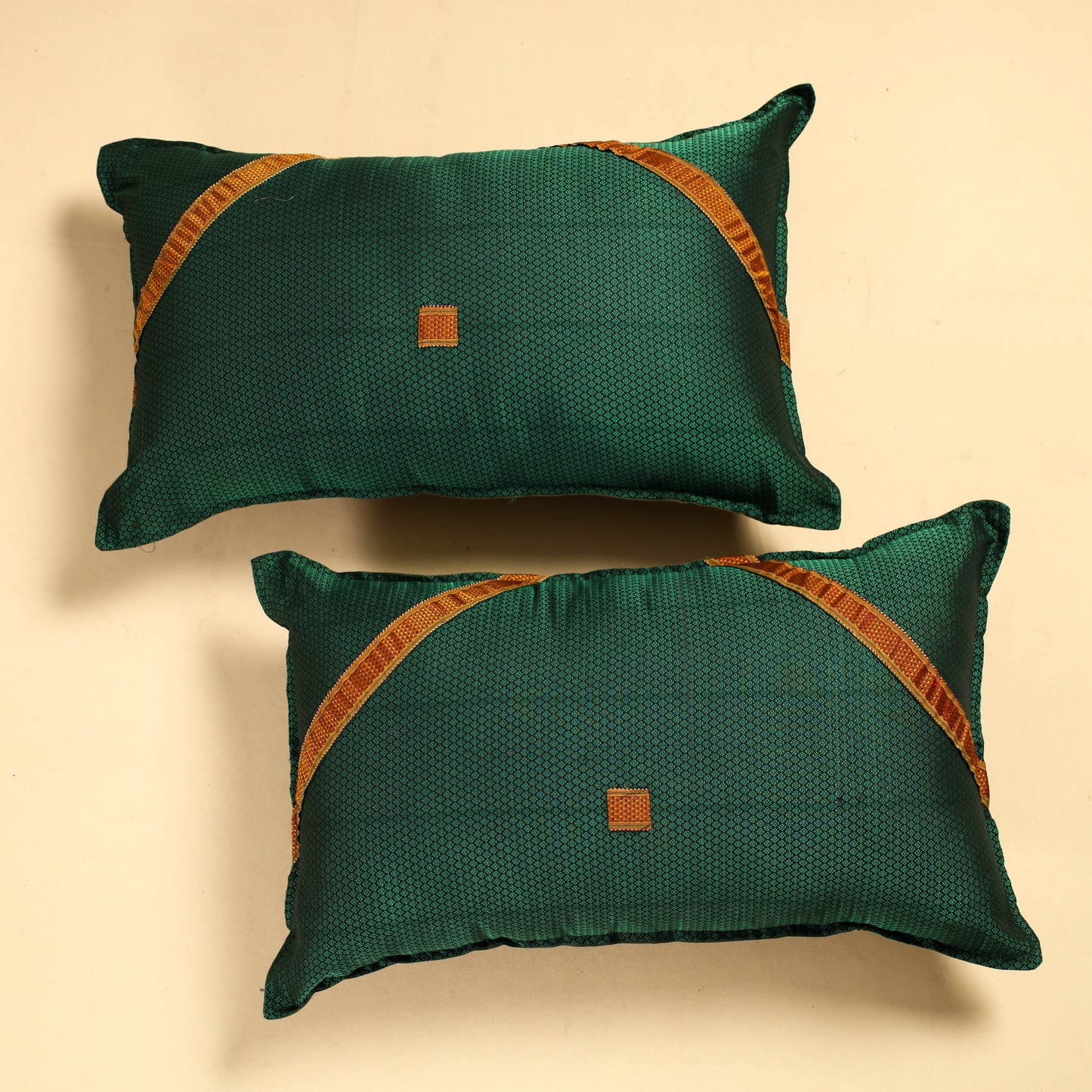 khun pillow cover set