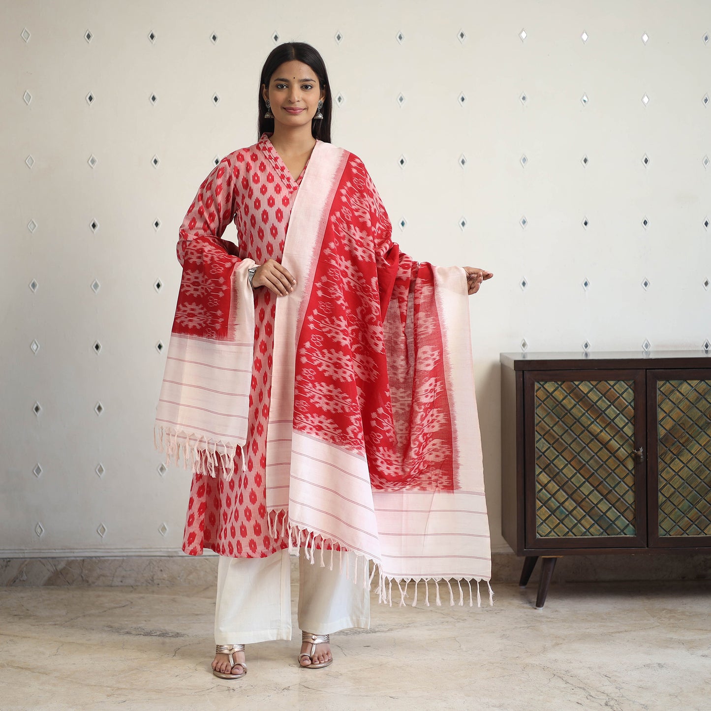 Red Handloom Cotton Pochampally Ikat Kurta Set (Set of 3)