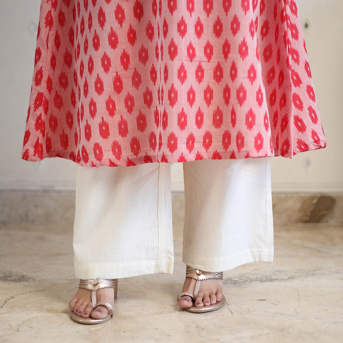 Red Handloom Cotton Pochampally Ikat Kurta Set (Set of 3)