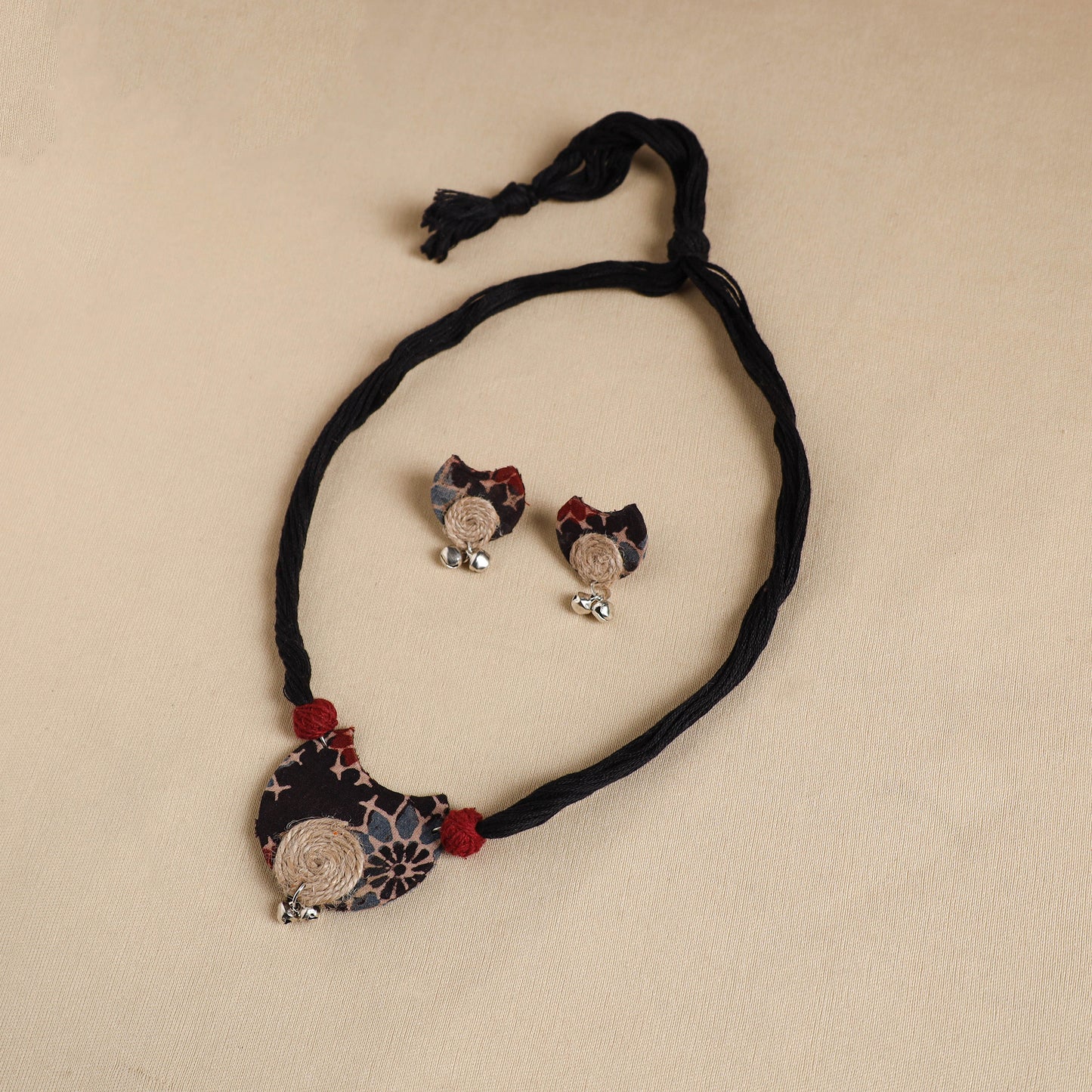  Handmade Fabart Jute Necklace Set