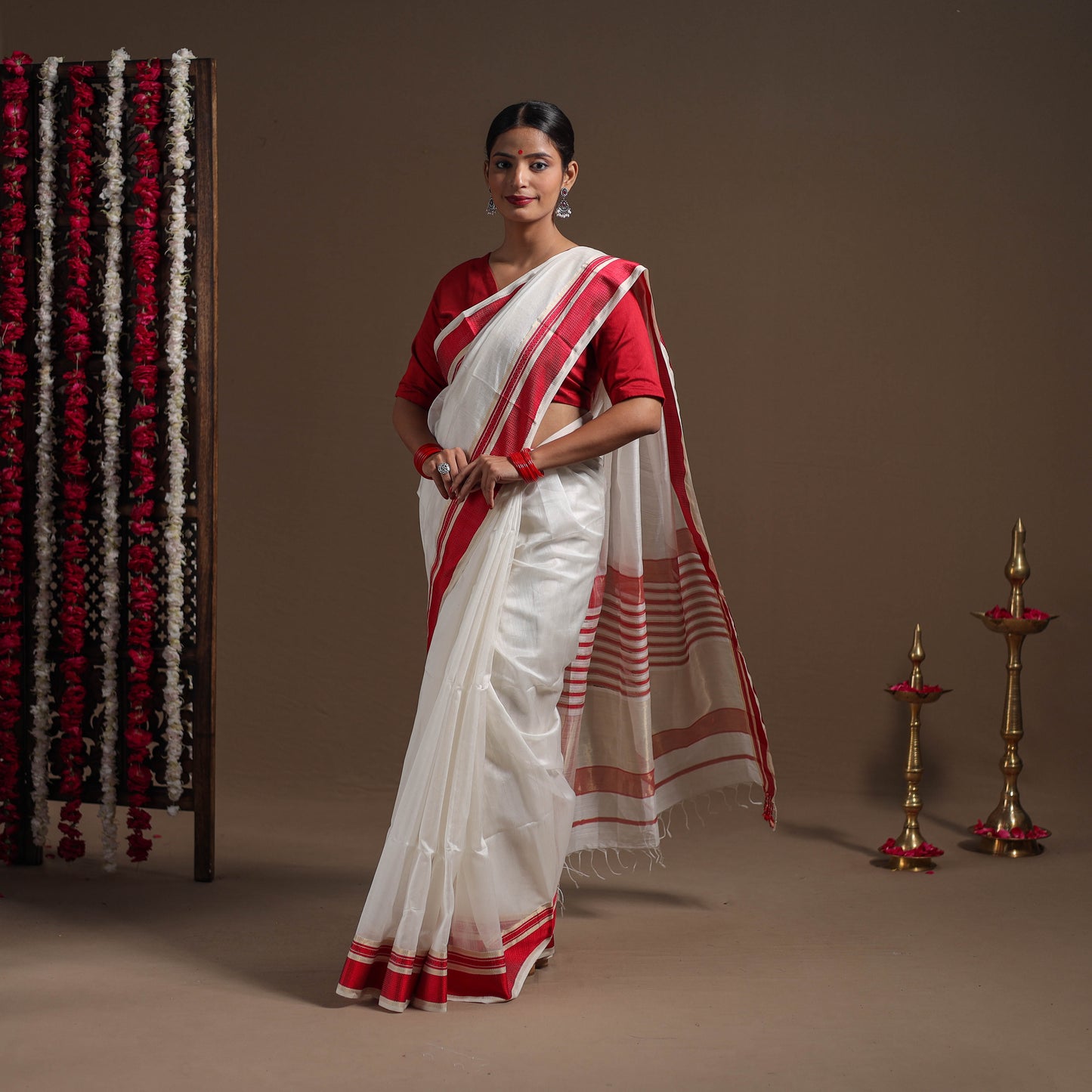 White - Durga Pooja Special - Traditional Handloom Maheshwari Silk Saree 01