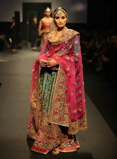 How to carry your handmade dupatta - 10 best ways!