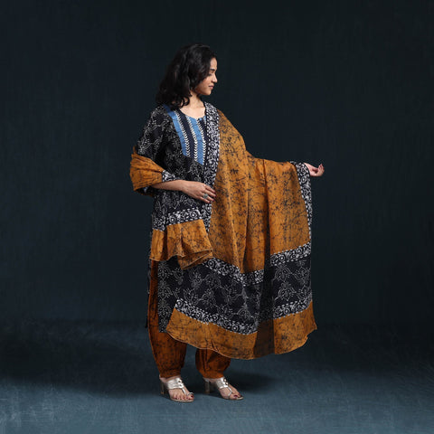 Hand batik cotton suit set with dupatta for women 14