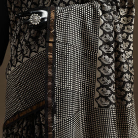 Chanderi silk hand bagru saree with zari border 13