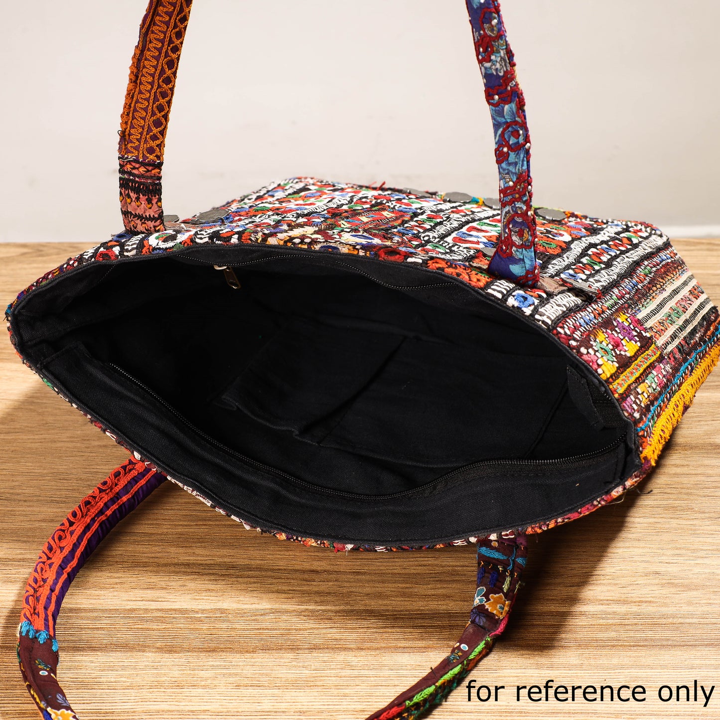 embroidery shoulder bag