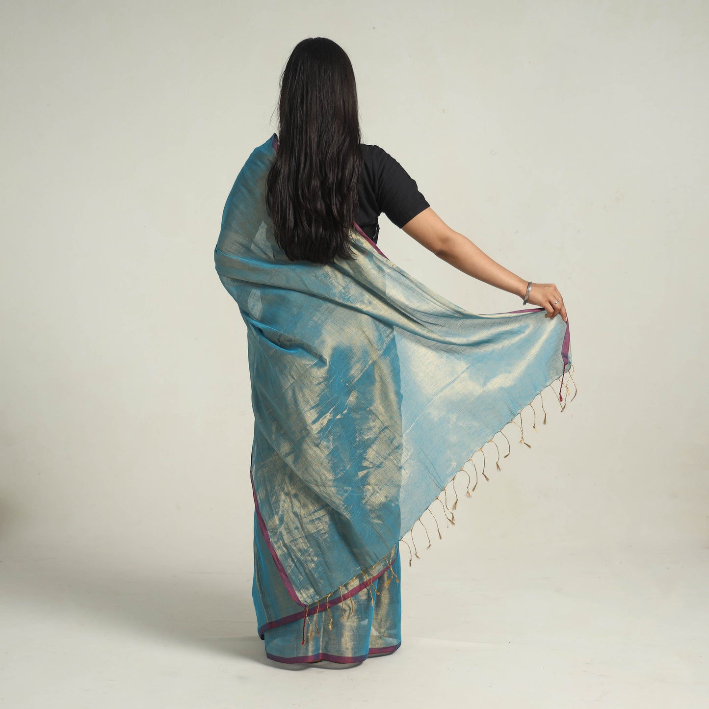 Bengal Fine Tissue Zari Saree 01