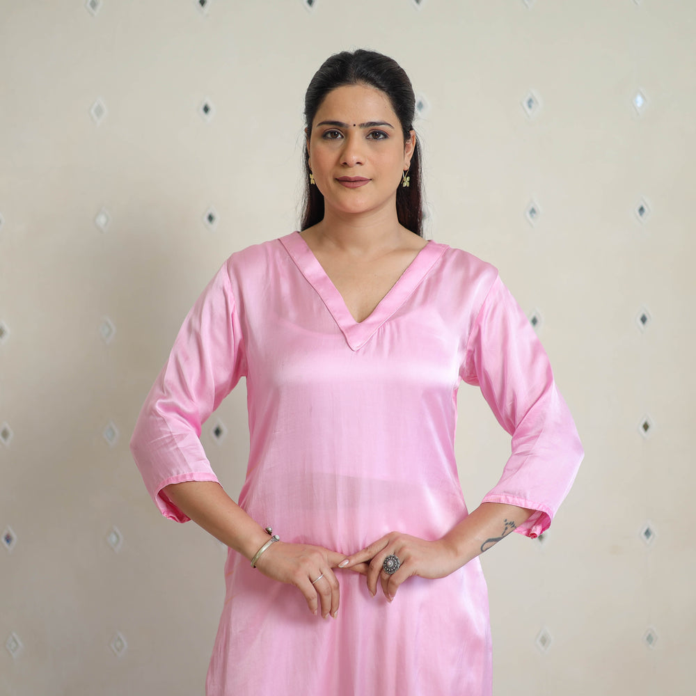 Gulnaaz Light Pink Modal Silk Plain Straight Kurta