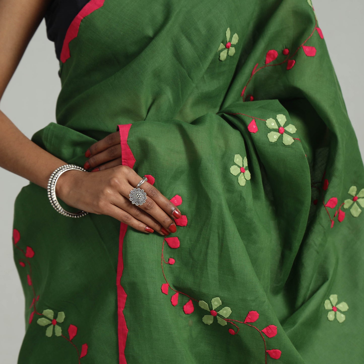 Green - Pure Cotton Patti Kaam Applique Saree 02