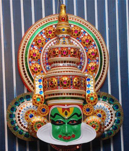 Famous Handicrafts of kerela- kathakali mask