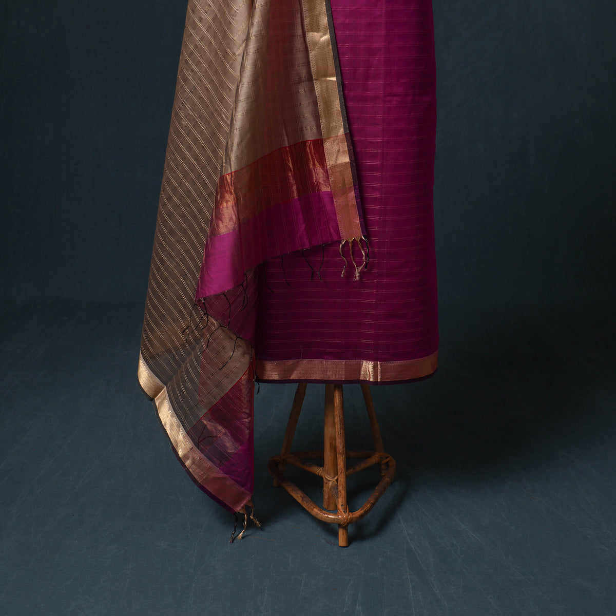 Handloom Maheshwari Silk Zari Checks Unstitched Dress Material: Kurta with Dupatta 04