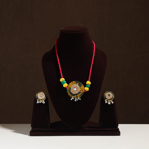 Buy Handmade Jute Fabart Necklace Set