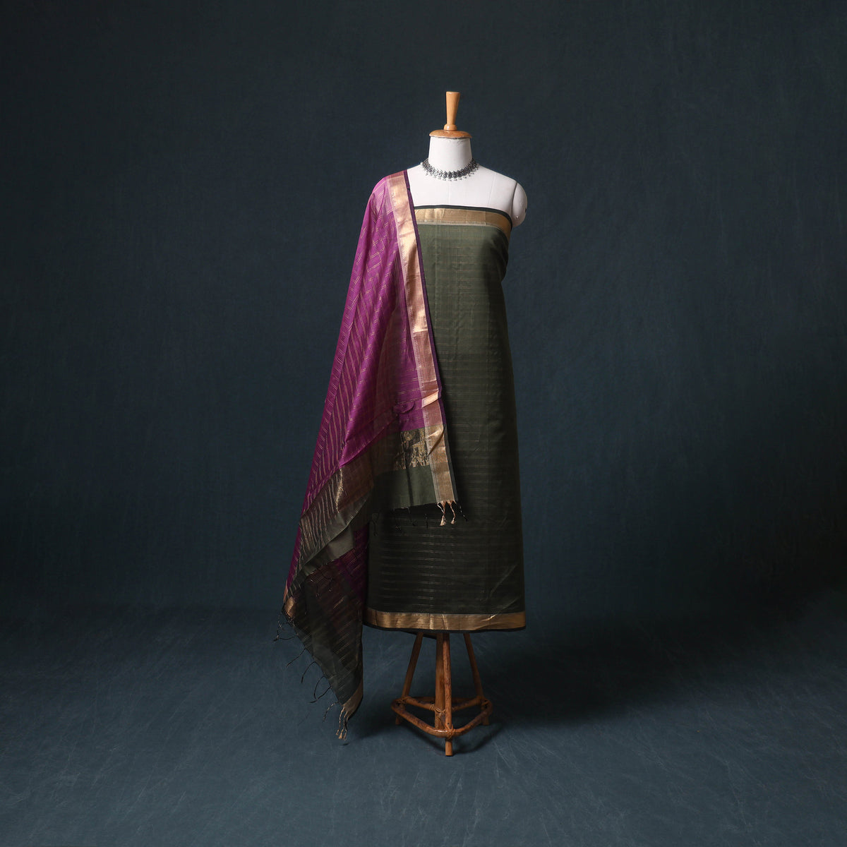 Handloom Maheshwari Silk Zari Checks Unstitched Dress Material: Kurta with Dupatta 06