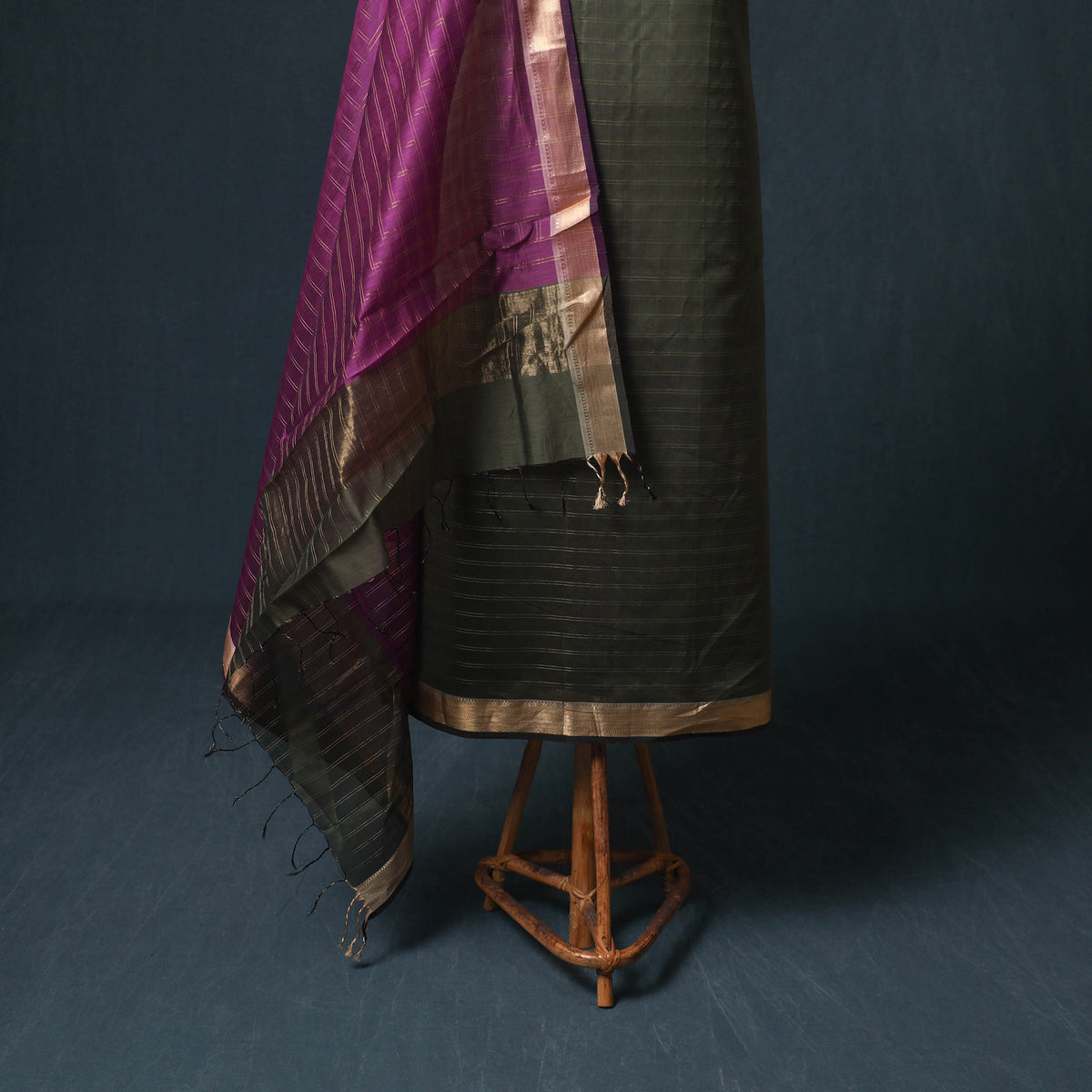 Handloom Maheshwari Silk Zari Checks Unstitched Dress Material: Kurta with Dupatta 06