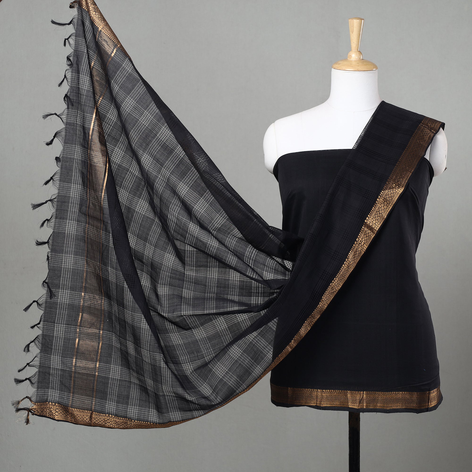 101720 Sambalpuri Handloom Cotton Dress Material With Dupatta