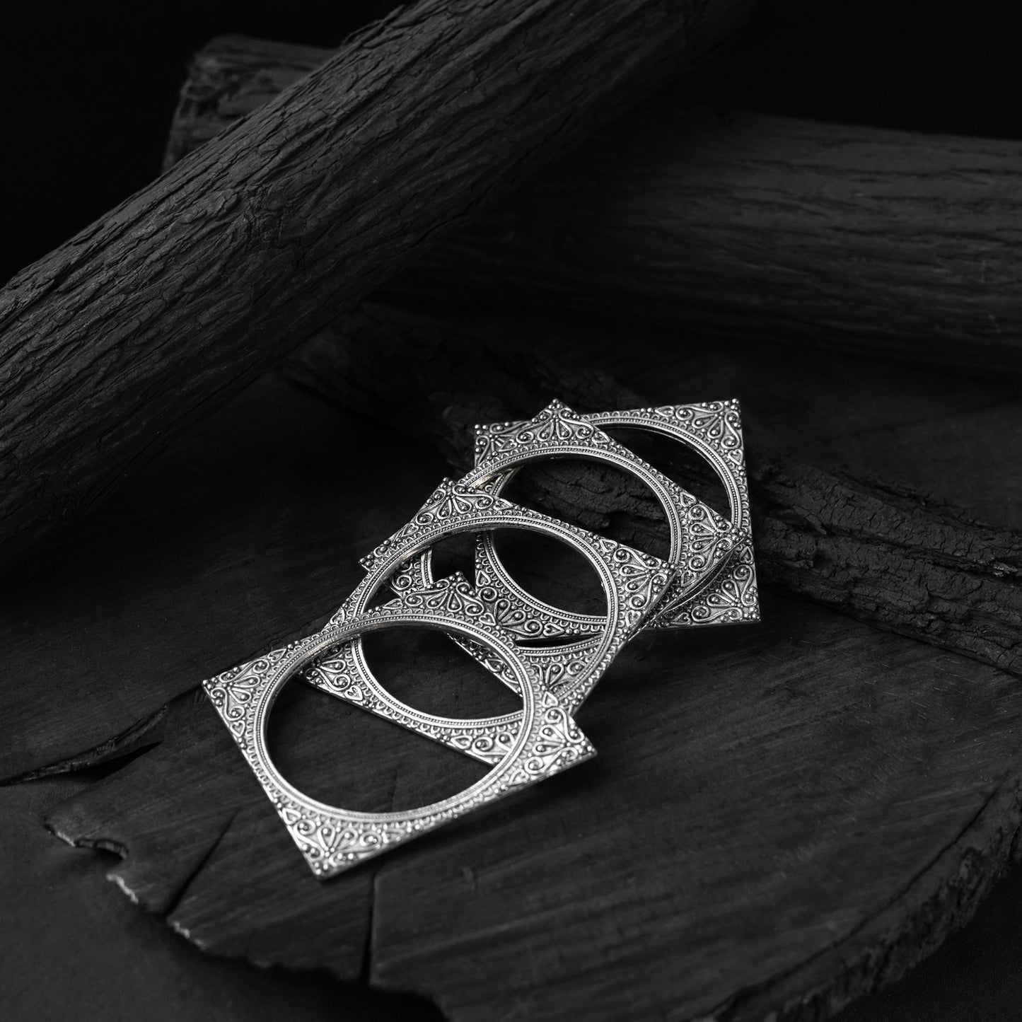 White - saanjh bela square oxidised bangle (set of 4)