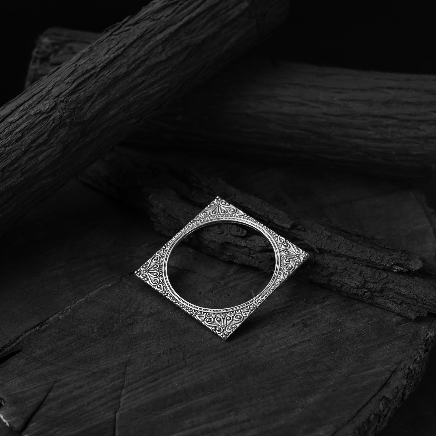 White - saanjh bela square oxidised bangle (set of 4)