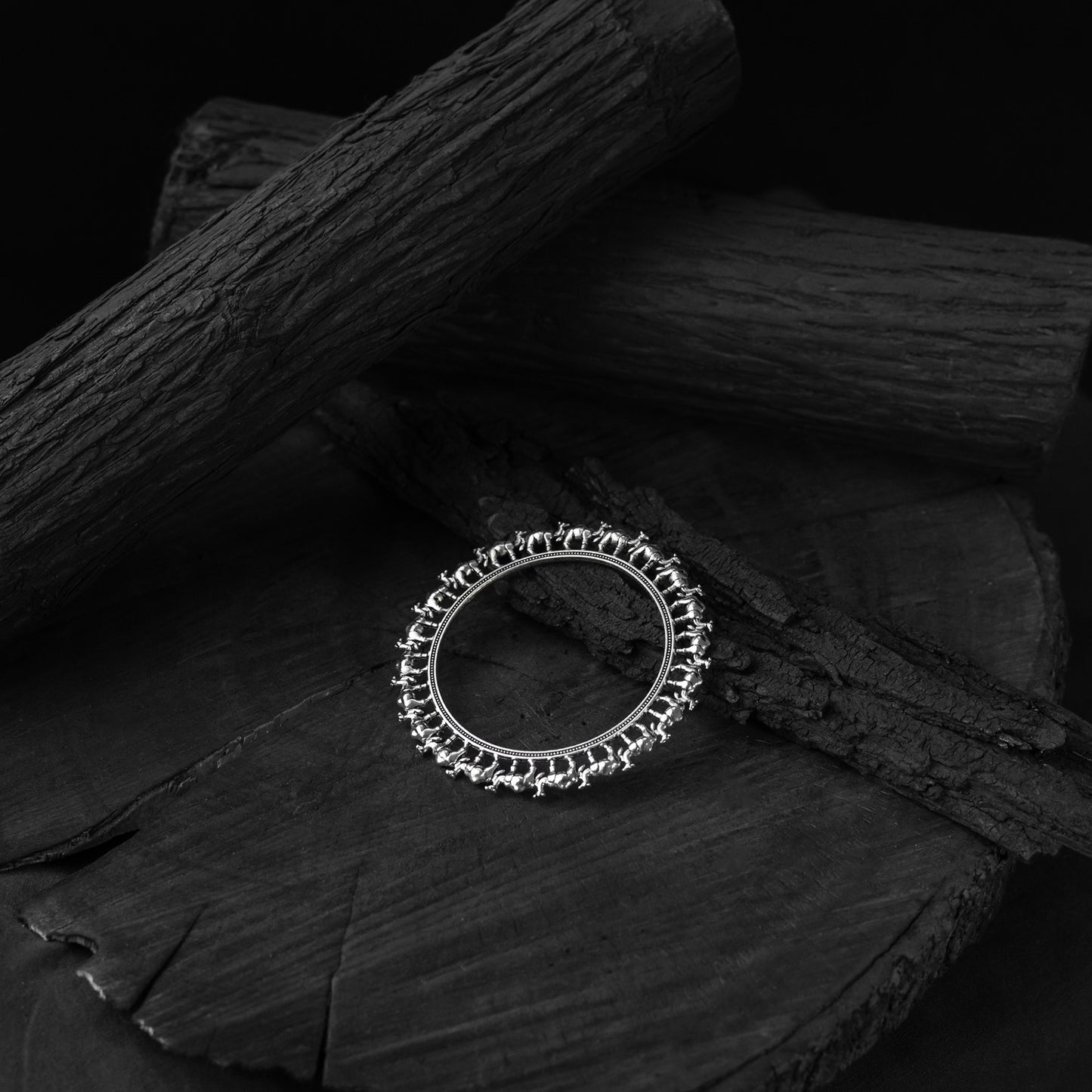 White - saanjh bela camel motif oxidised bangle (set of 4)