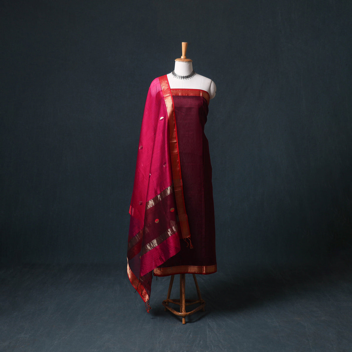 Handloom Maheshwari Silk Unstitched Dress Material: Kurta with Buta Dupatta 20