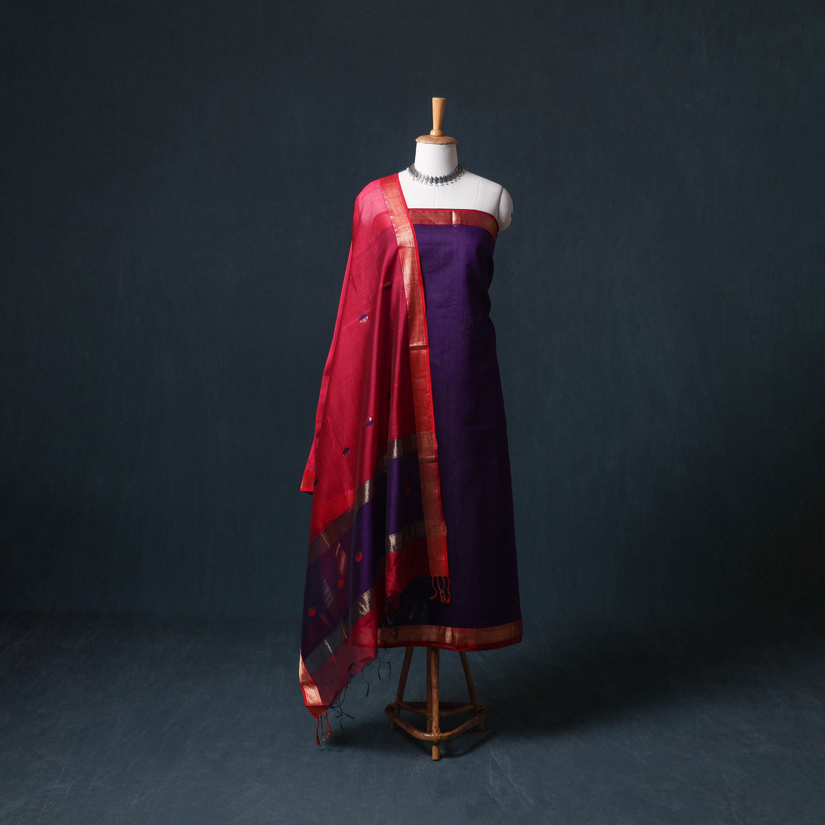 Handloom Maheshwari Silk Unstitched Dress Material: Kurta with Buta Dupatta 21