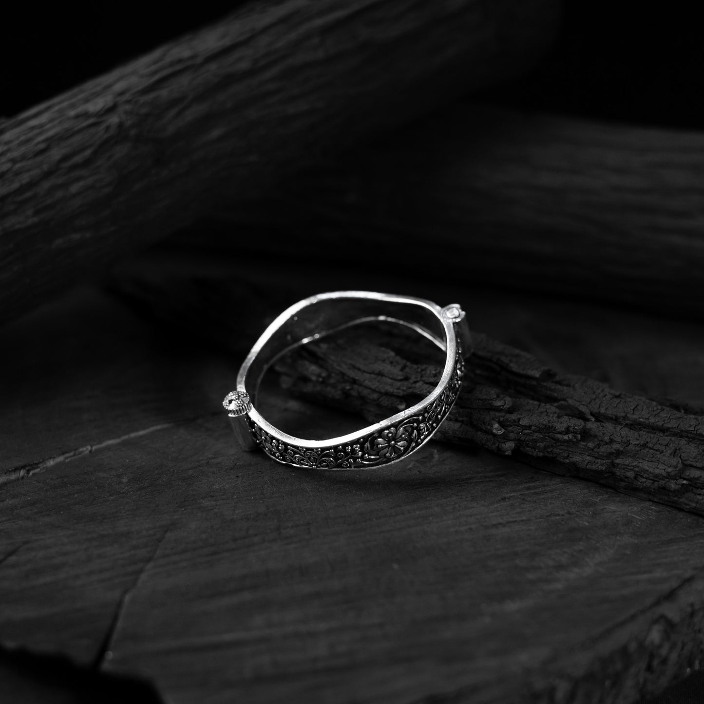 White - saanjh bela flower oxidised bangle - handcrafted