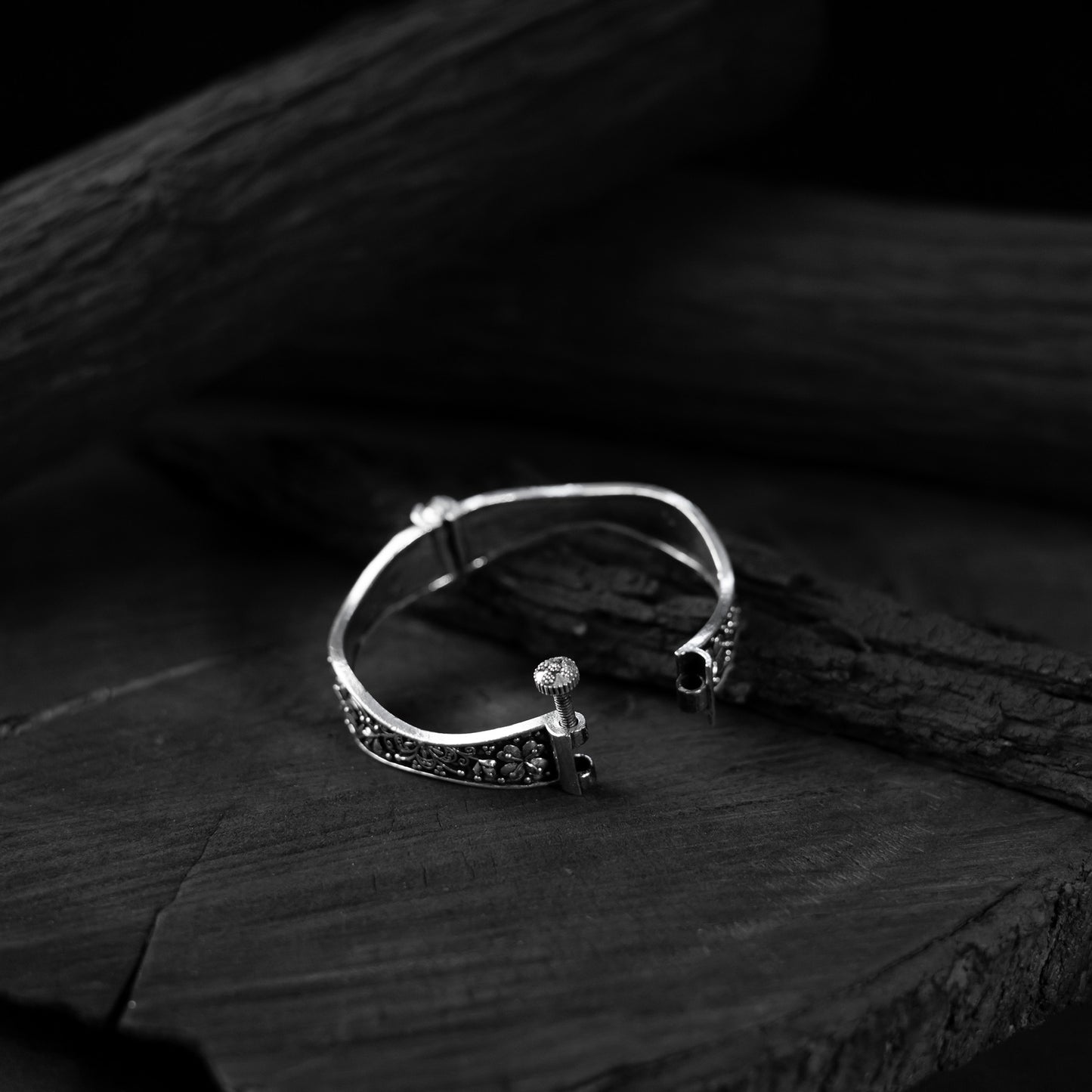 White - saanjh bela flower oxidised bangle - handcrafted