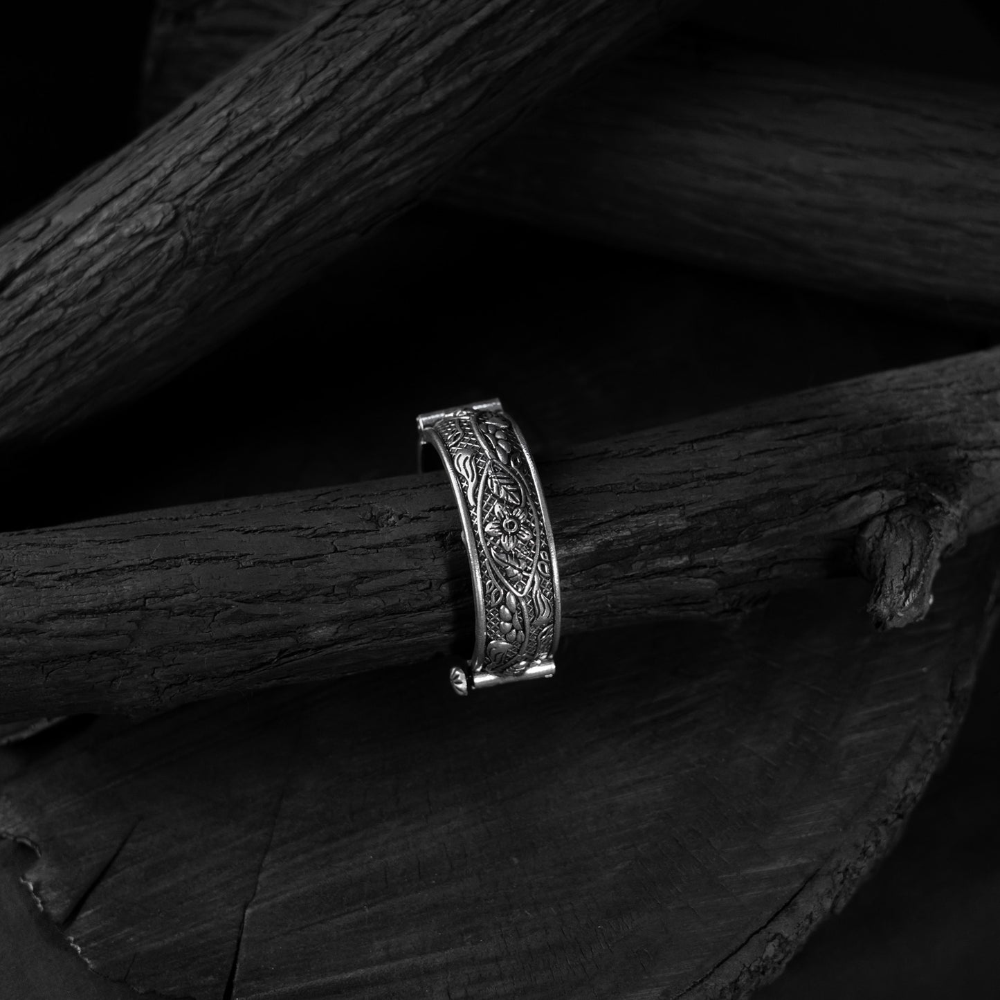 White - saanjh bela floral oxidised bangle - handcrafted