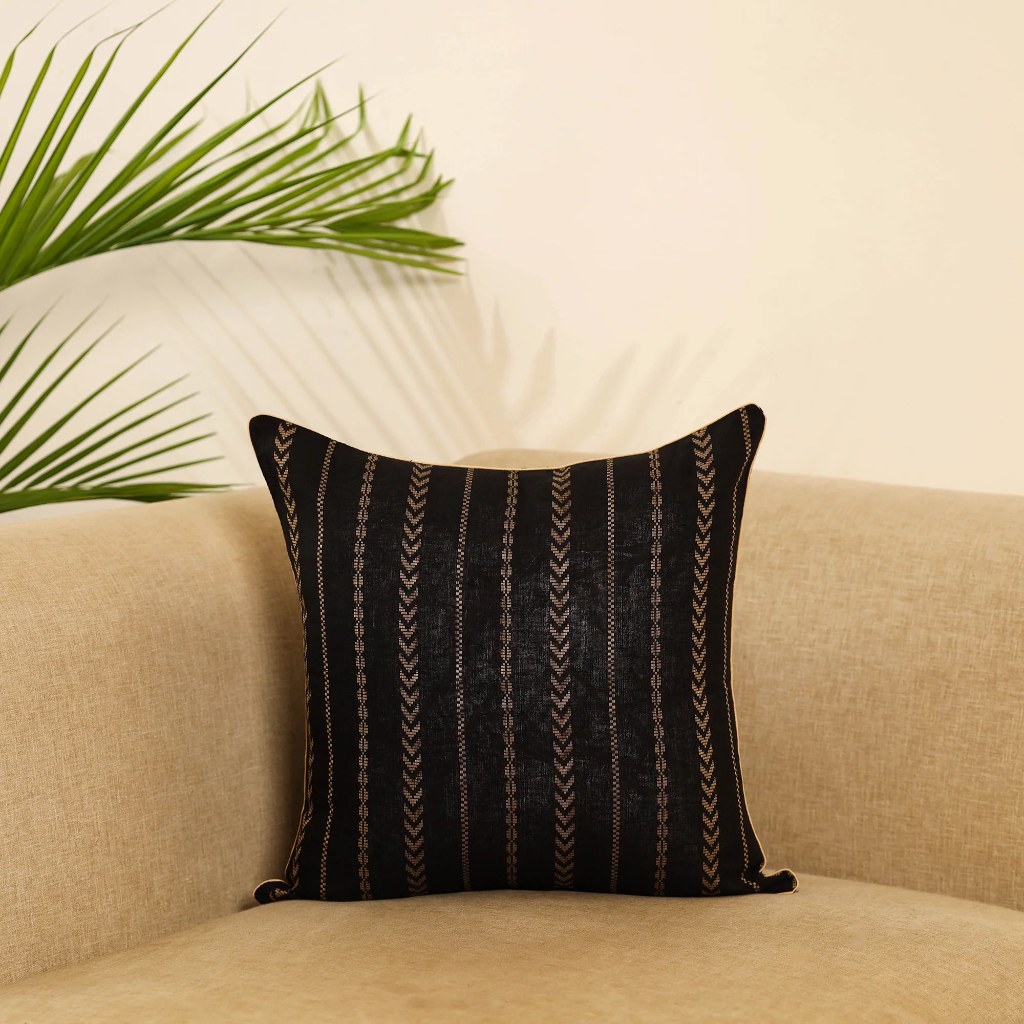 JACQUARD CUSHION COVER