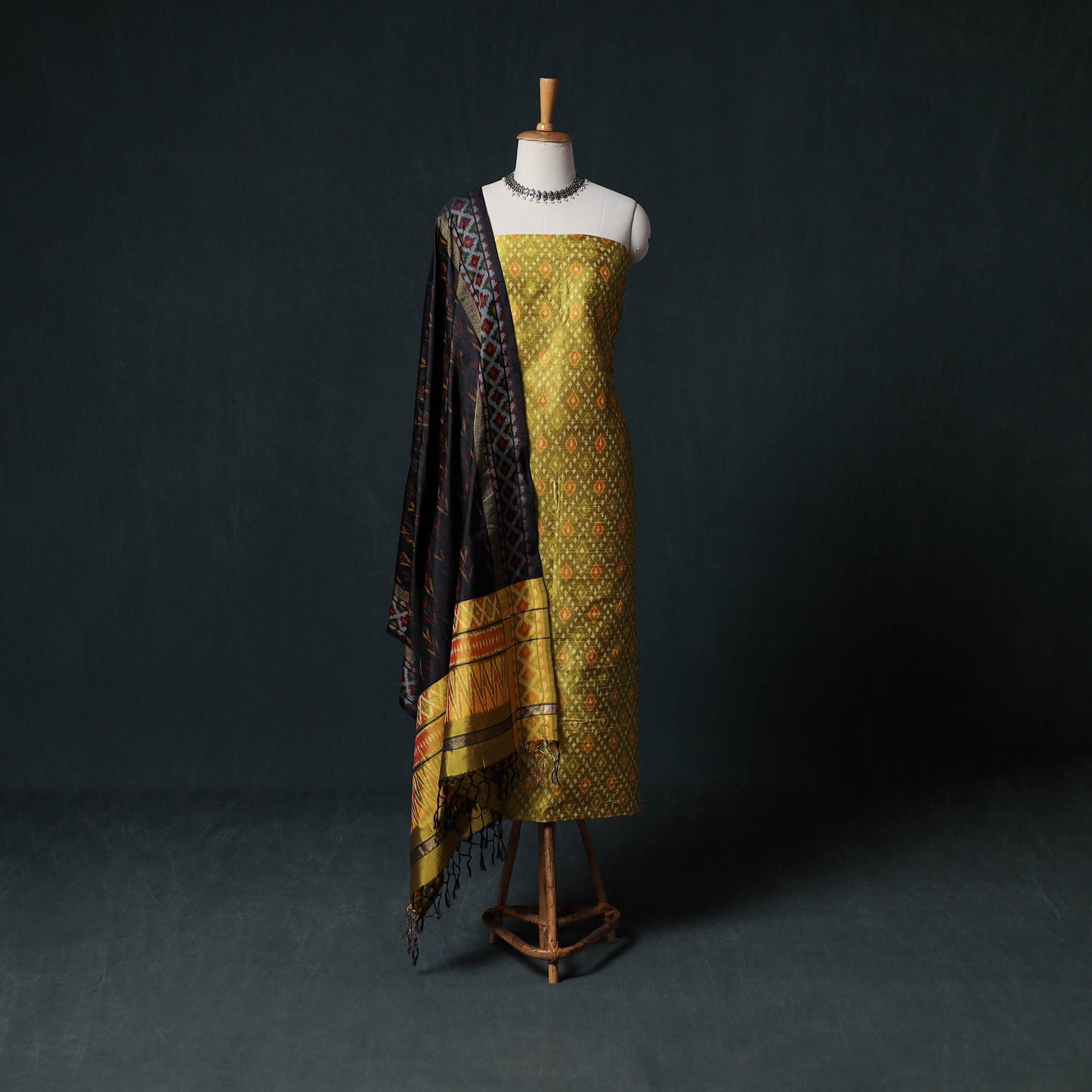 Pochampally Ikat Handwoven Pure Silk 2pc Unstitched Dress Material Kurta Set 02