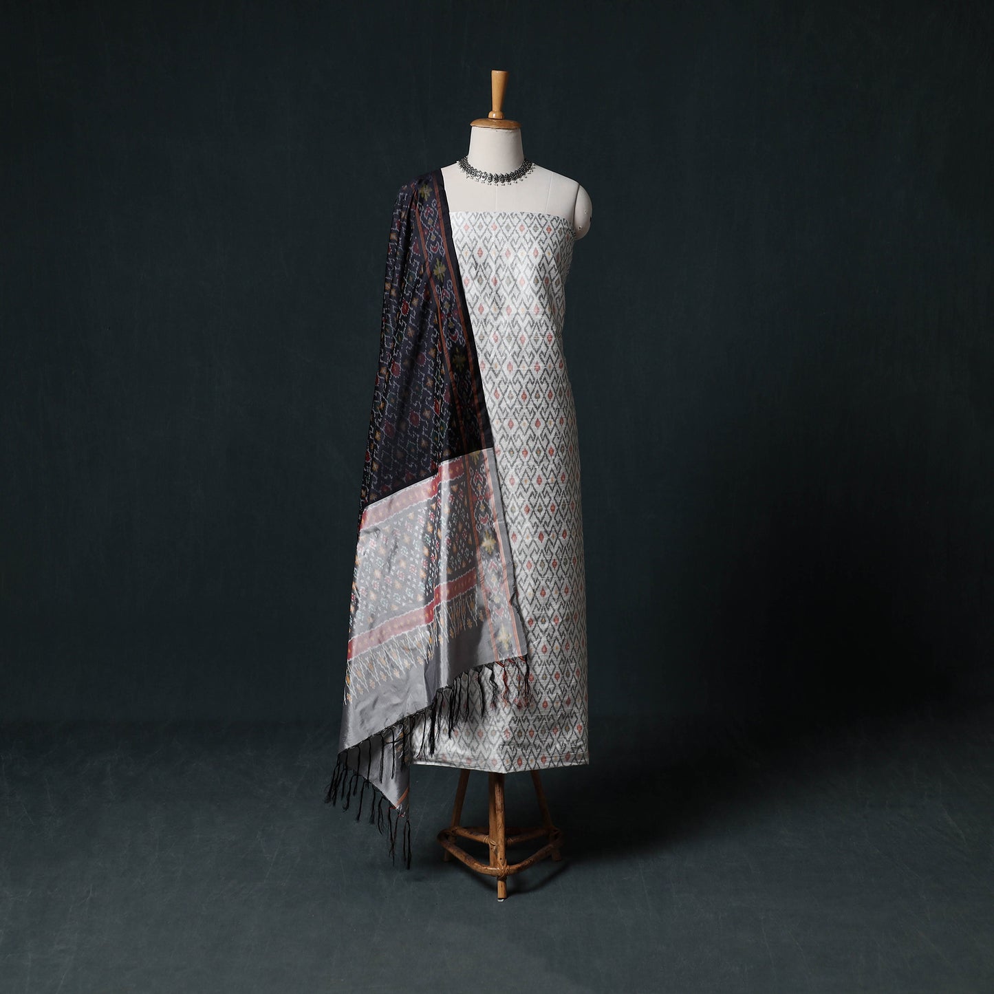 Pochampally Ikat Handwoven Pure Silk 2pc Unstitched Dress Material Kurta Set 01
