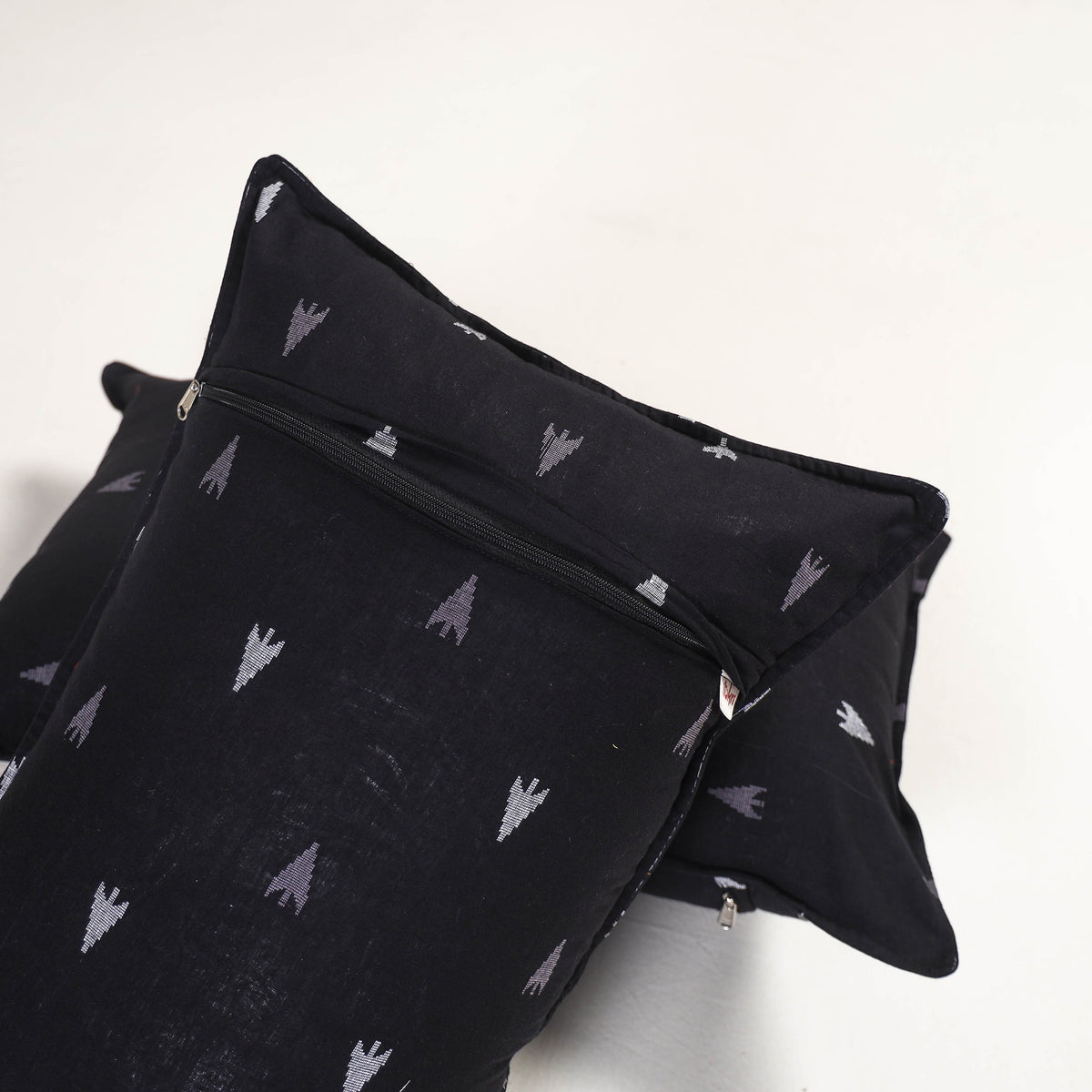 Black - jacquard pillow covers (set of 2) 64 - handcrafted
