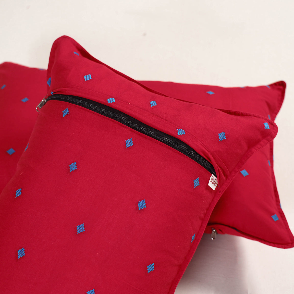 Red - jacquard pillow covers (set of 2) 65 - handcrafted