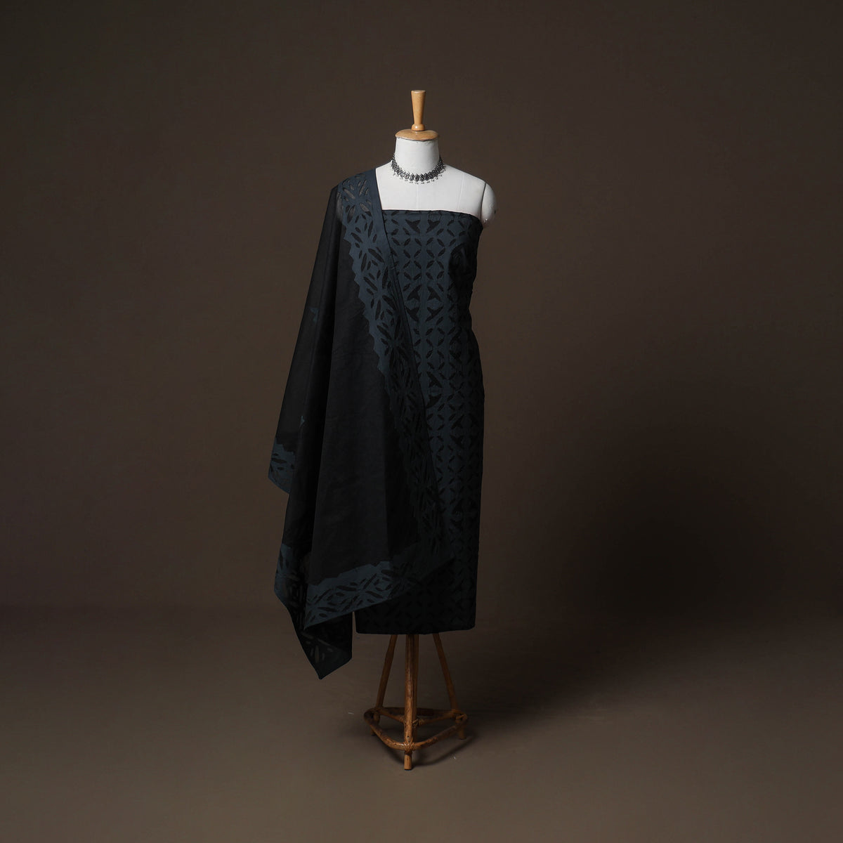 Applique Cutwork Cotton Unstitched Dress Material: Kurta, Bottom & Dupatta 02