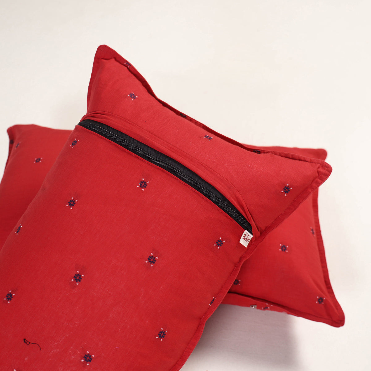 Red - jacquard pillow covers (set of 2) 77 - handcrafted