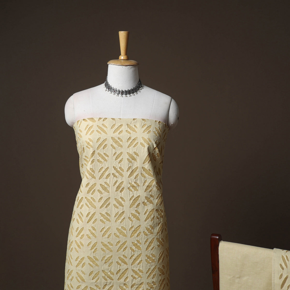 Applique Cutwork Cotton Unstitched Dress Material: Kurta, Bottom & Dupatta 09