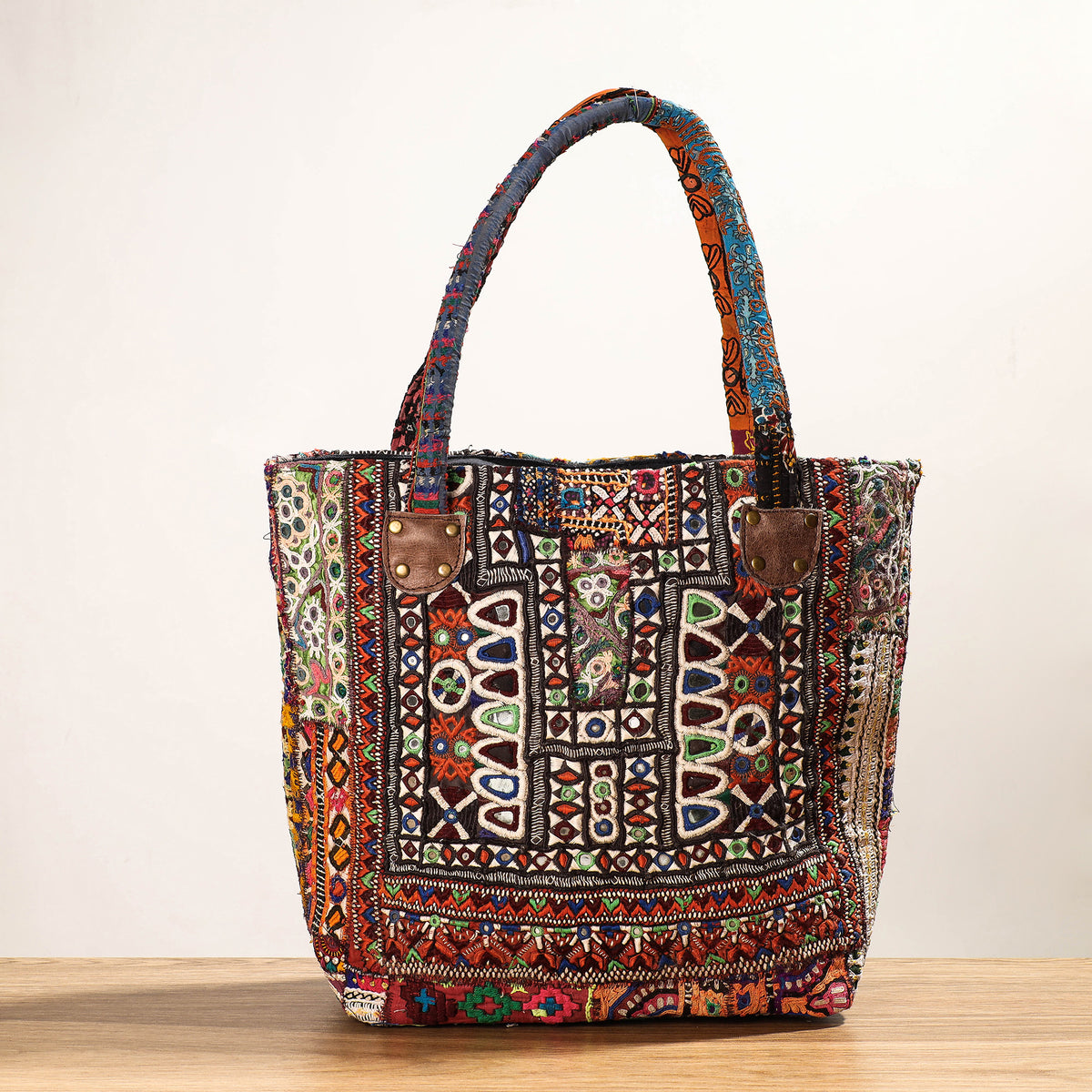 embroidery shoulder bag