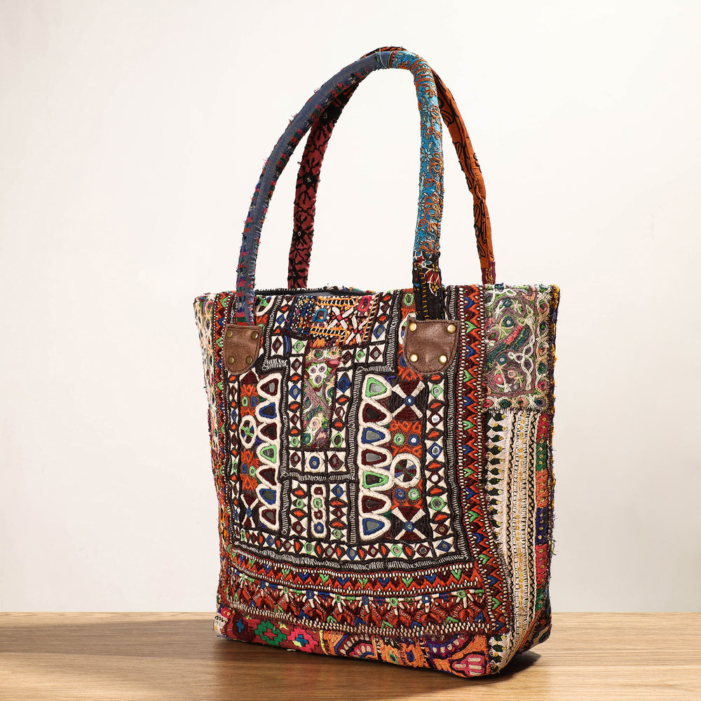 embroidery shoulder bag