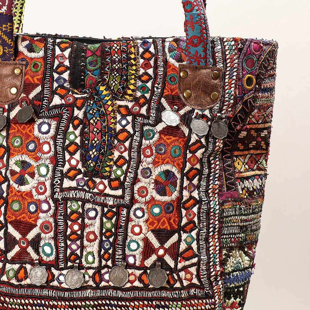 embroidery shoulder bag