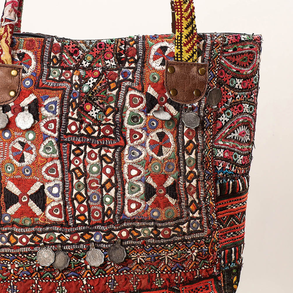 embroidery shoulder bag