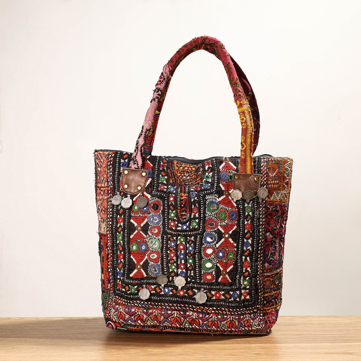 embroidery shoulder bag