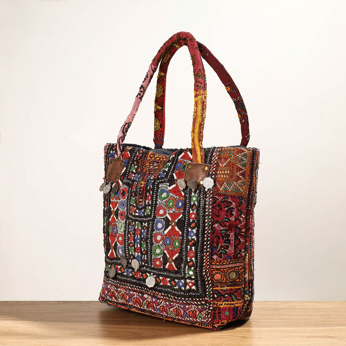 embroidery shoulder bag