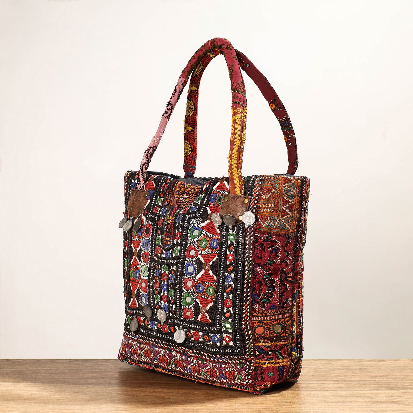 embroidery shoulder bag