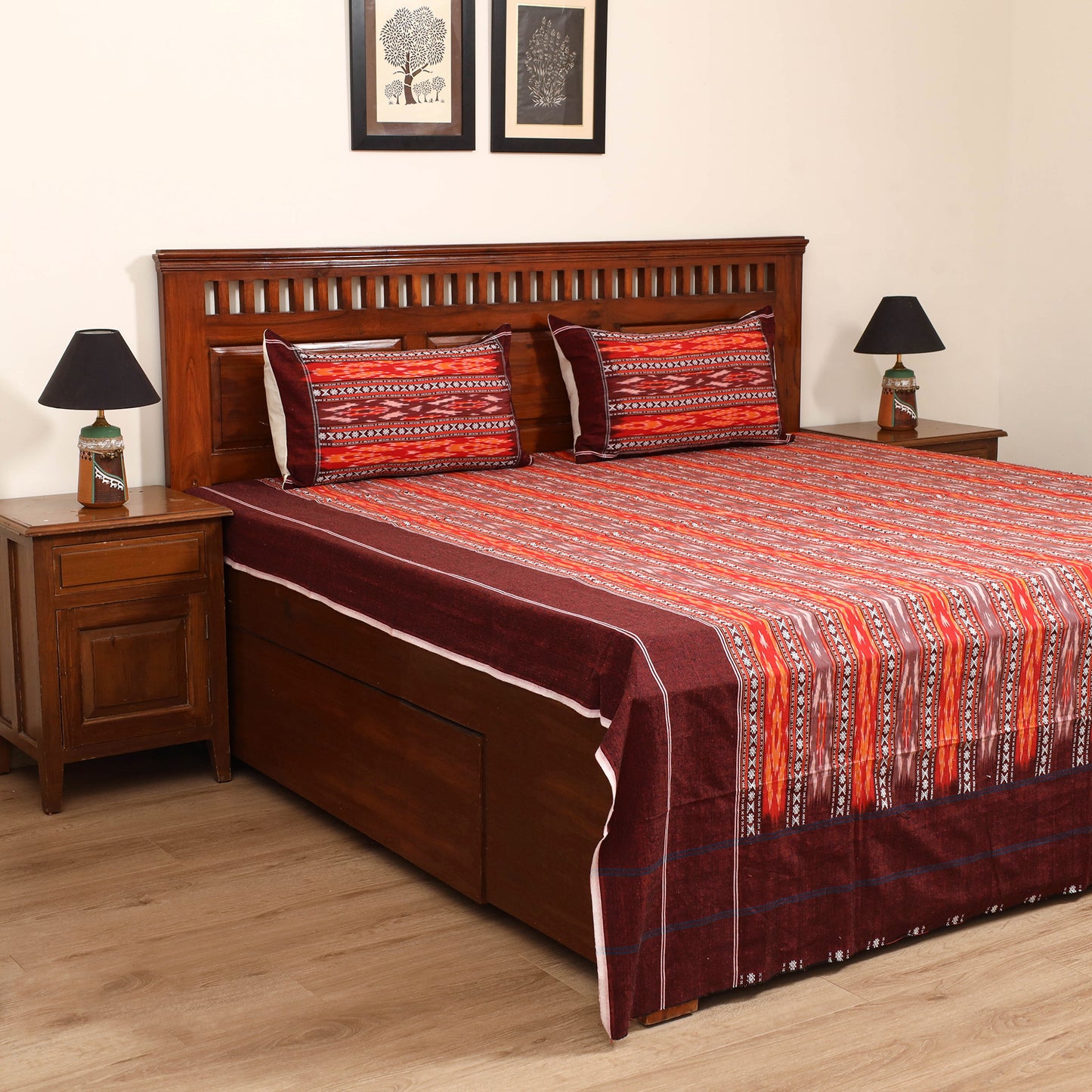 Pochampally Dabi Ikat Cotton Double Bedsheet Set (108 x 90 in) 10