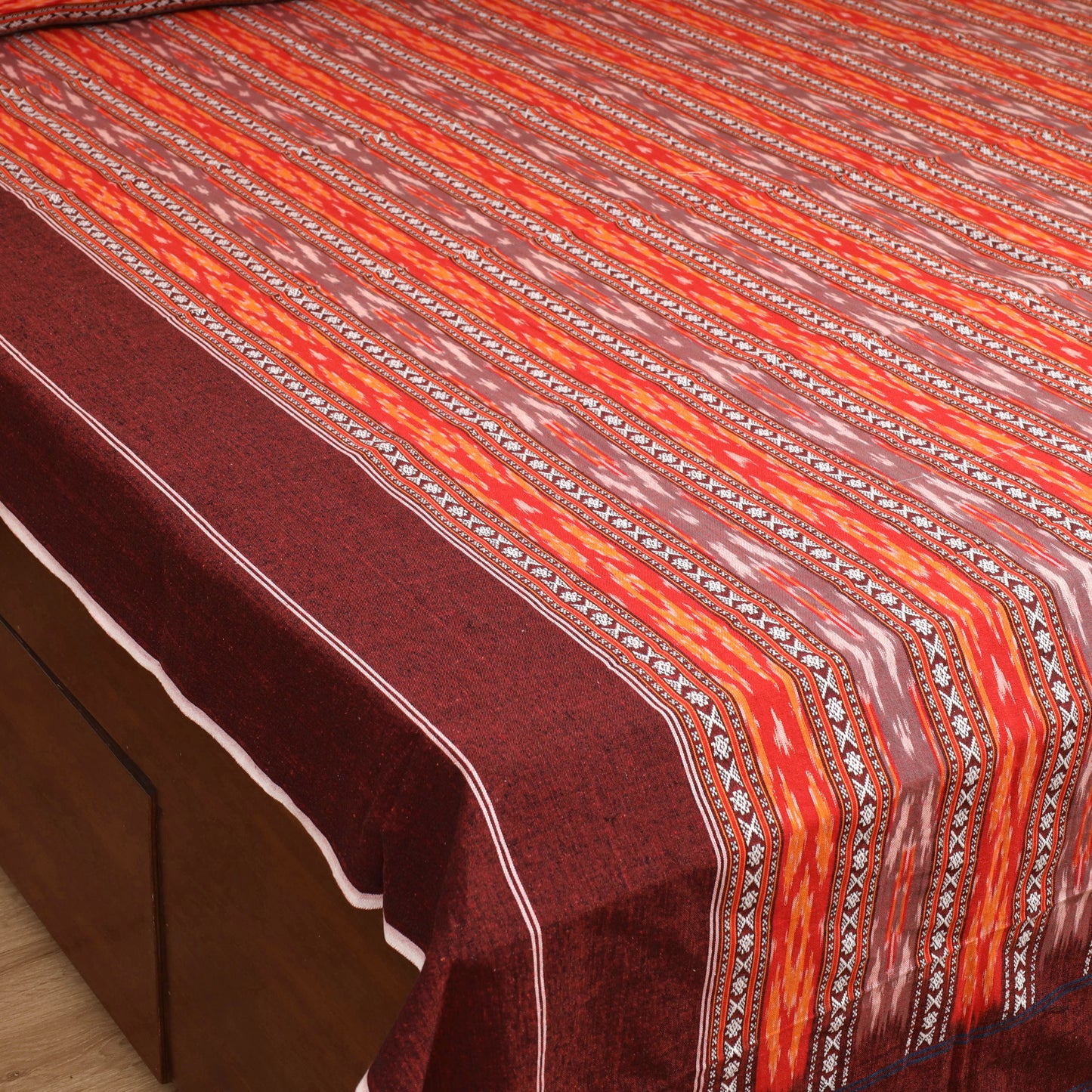 Pochampally Dabi Ikat Cotton Double Bedsheet Set (108 x 90 in) 10