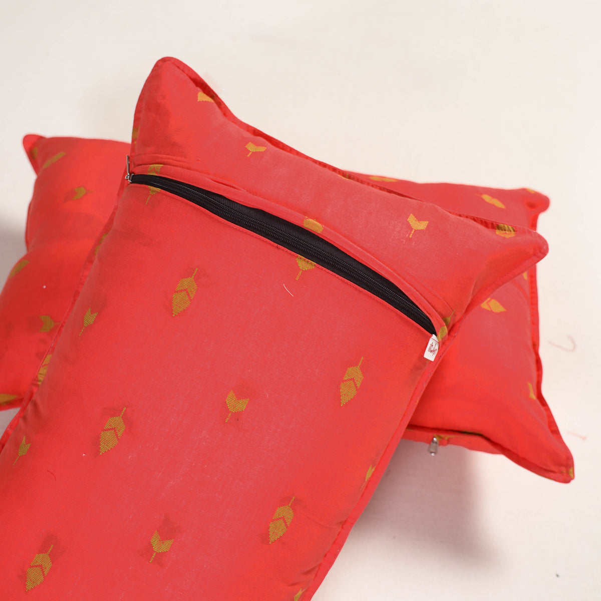 Red - jacquard pillow covers (set of 2) 88 - handcrafted