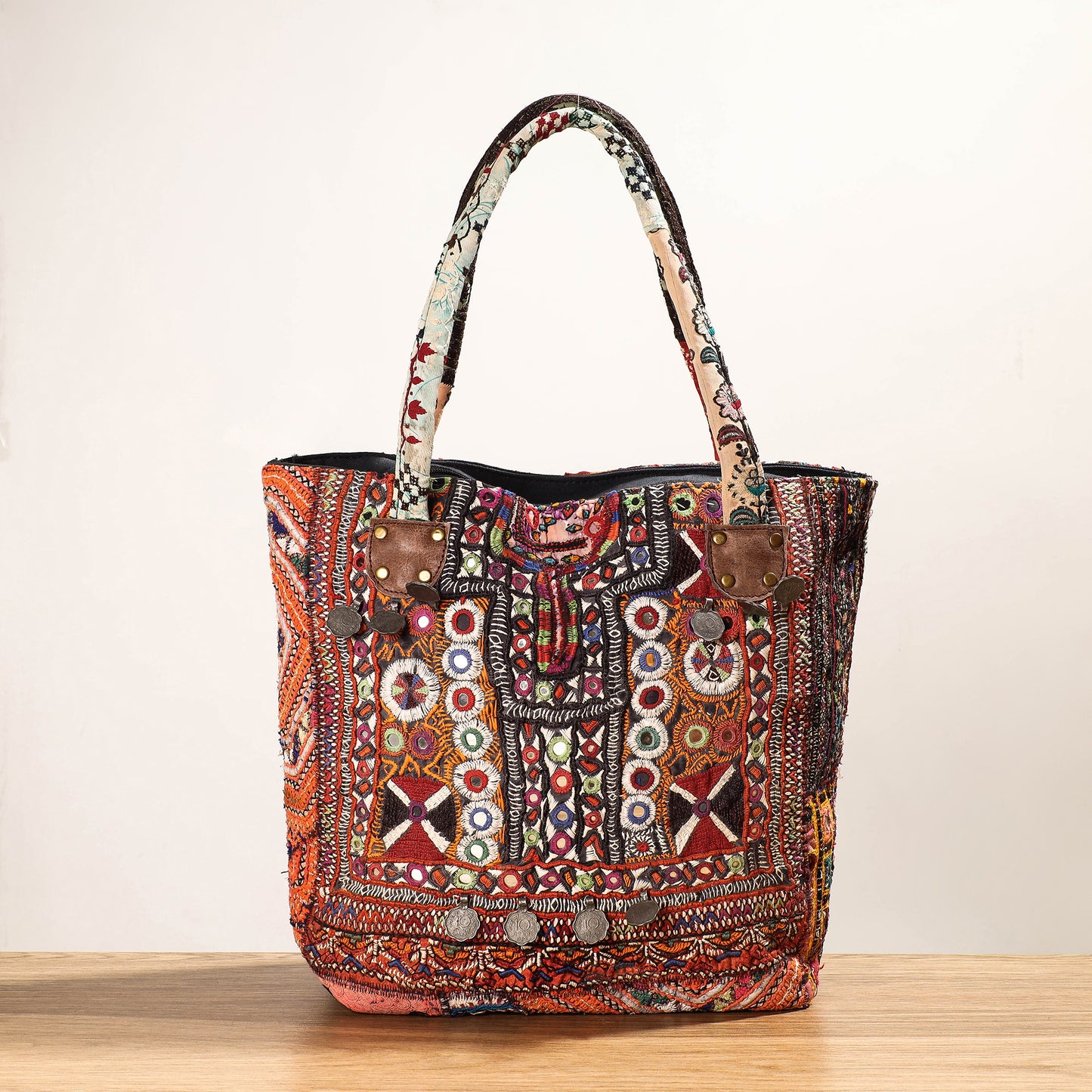 embroidery shoulder bag