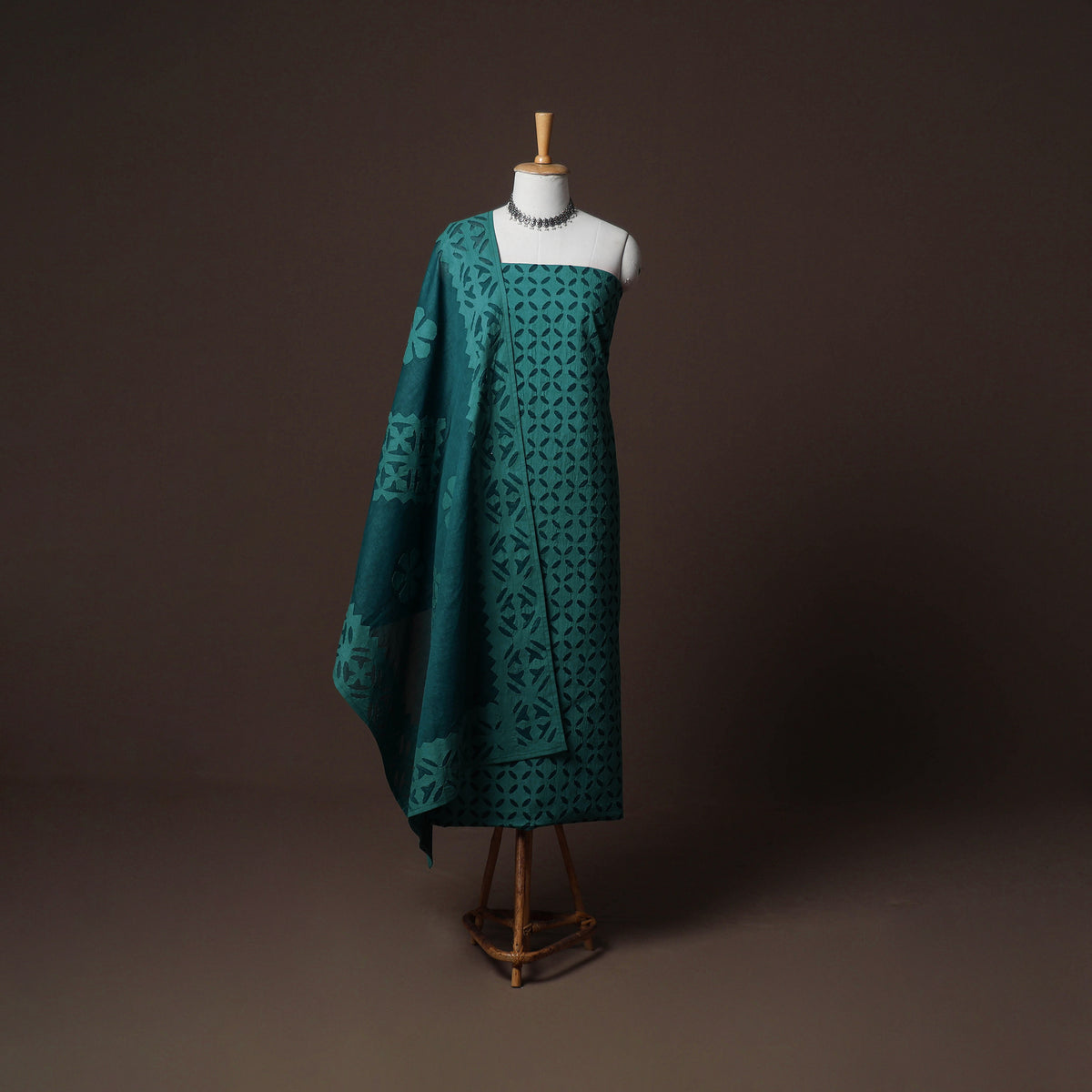 Applique Cutwork Cotton Unstitched Dress Material: Kurta, Bottom & Dupatta 16