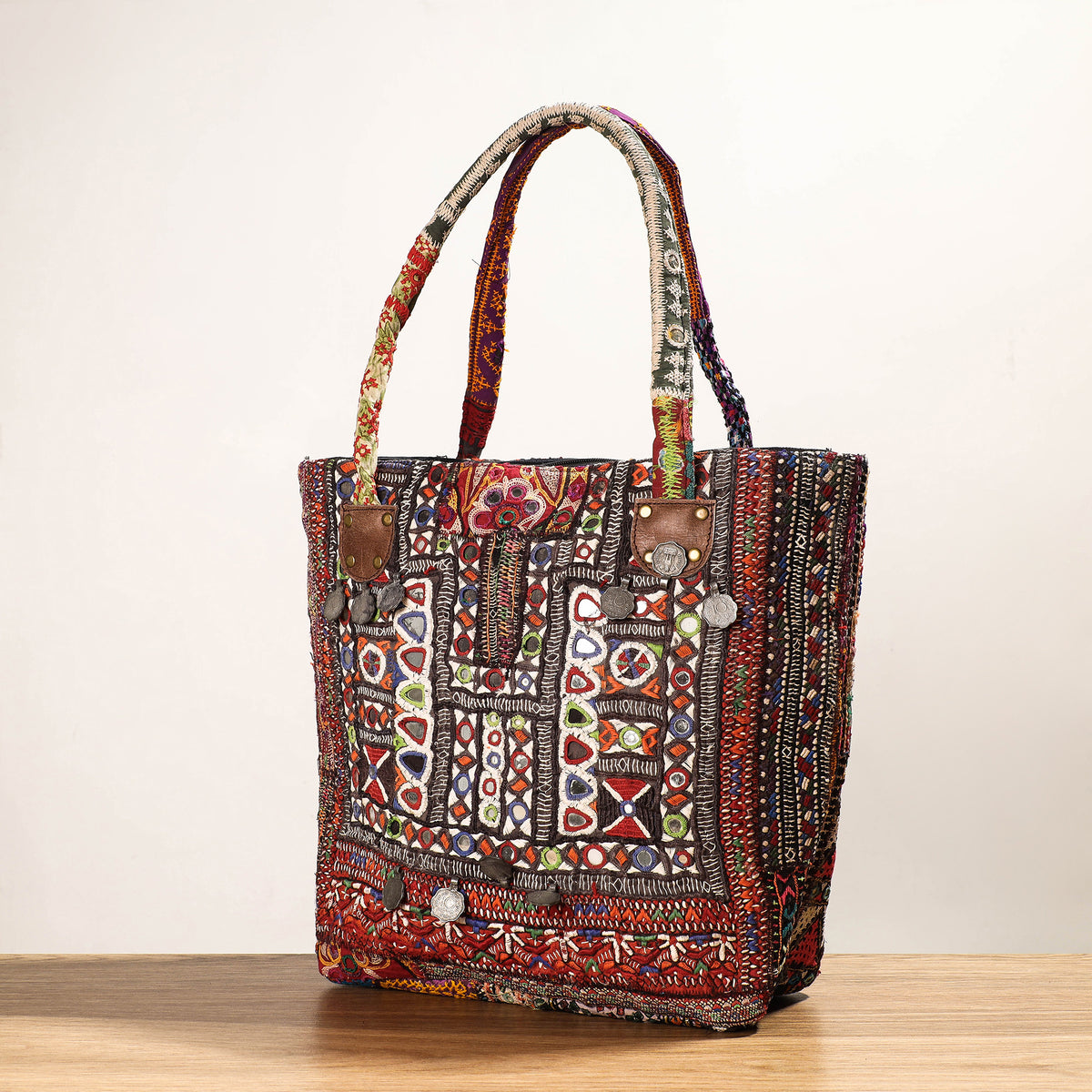 embroidery shoulder bag