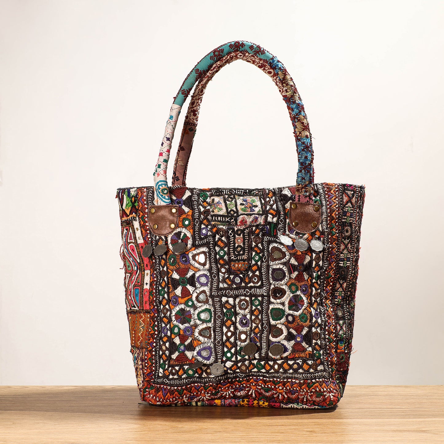 embroidery shoulder bag