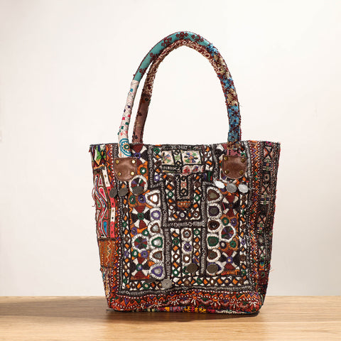 embroidery shoulder bag